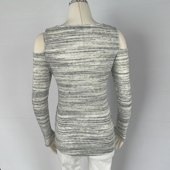 Boston Proper Grey/White Open shoulder X Small - Picture 9 of 10